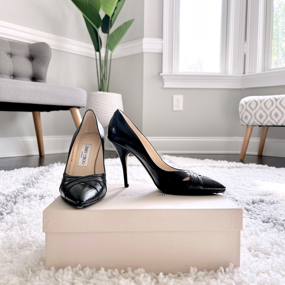 JIMMY CHOO Dee Black Leather Pointy Toe Pumps with Cutout Accent 36.5 💕